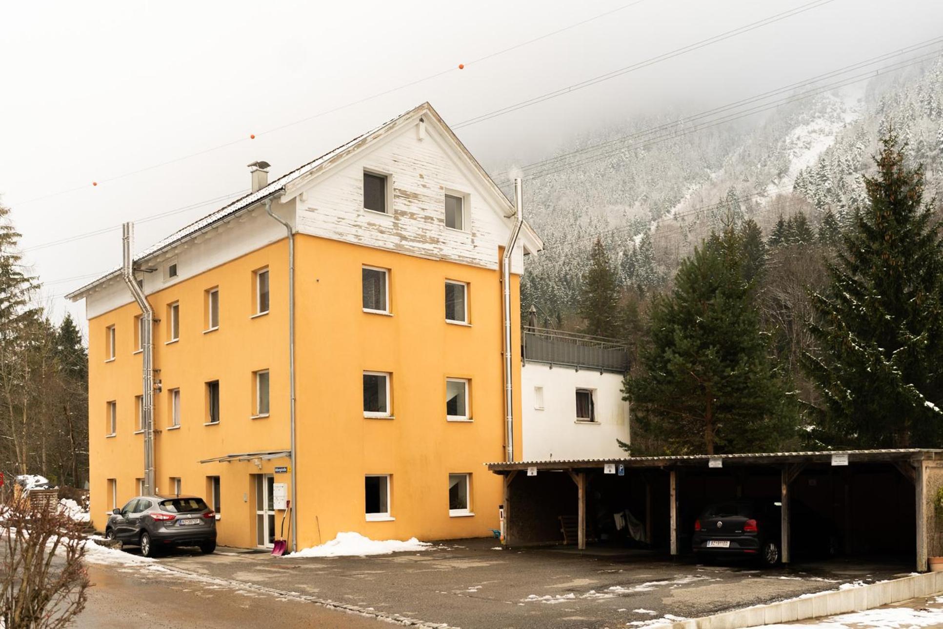 Homy Alpenlodge Innerbraz Exterior photo